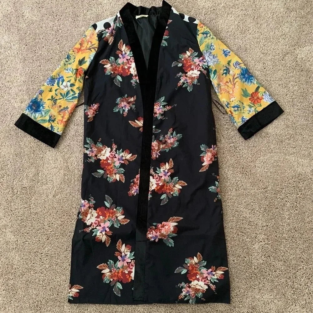 Floral Black Satin Robe - Picture 9 of 14